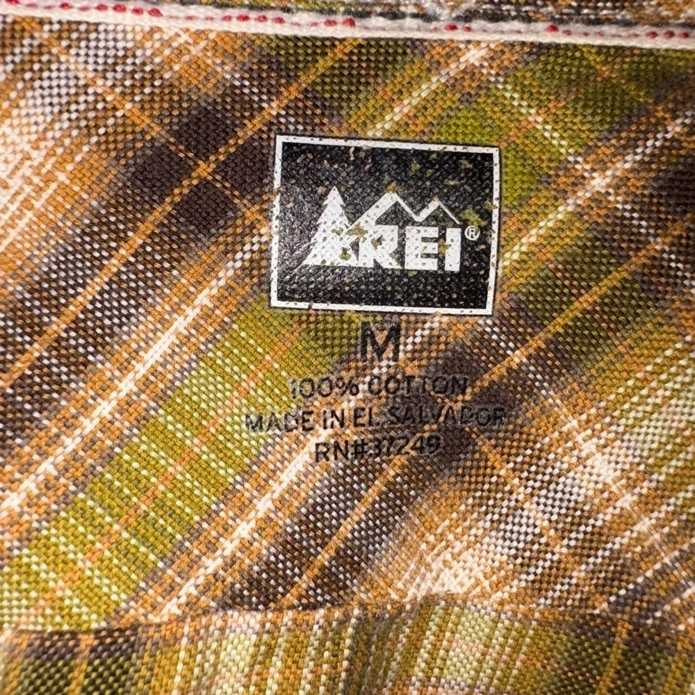 REI men brown
